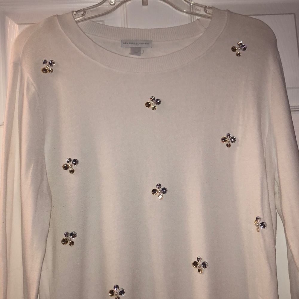 NY and Company light 3/4 sleeve sweater